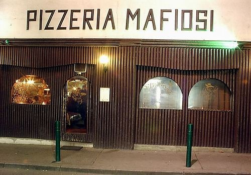 65% degli italiani è stufo dell’abbinamento con mafia e pizza