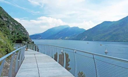 Inaugurata sul lago di Garda la pista ciclabile più bella d’Europa