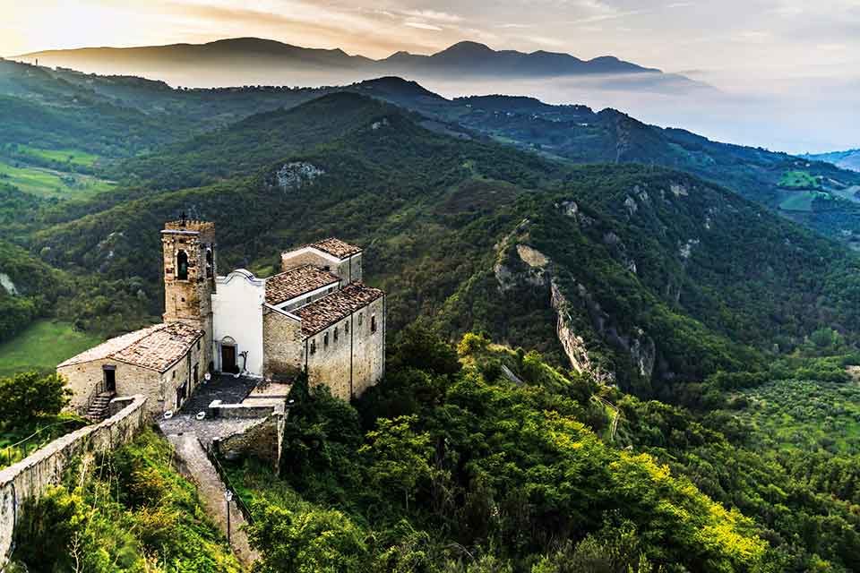 Verde Abruzzo. Un tuffo nella natura selvaggia