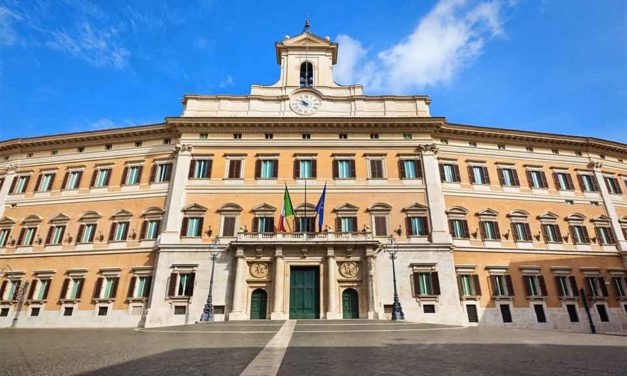 Chroniques romaines.<br> Le mouvement perpétuel de la politique italienne