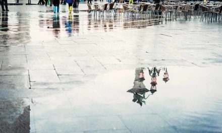 Acqua alta a Venezia. E poi miliardi e tante parole