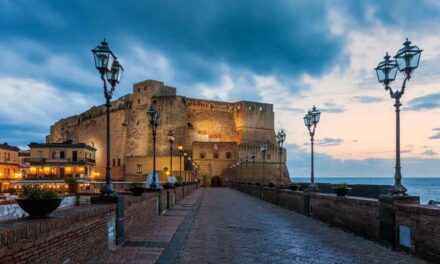Napoli: <br>una città di castelli e di chiese