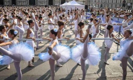 1.600 persone per la lezione di Roberto Bolle a Milano