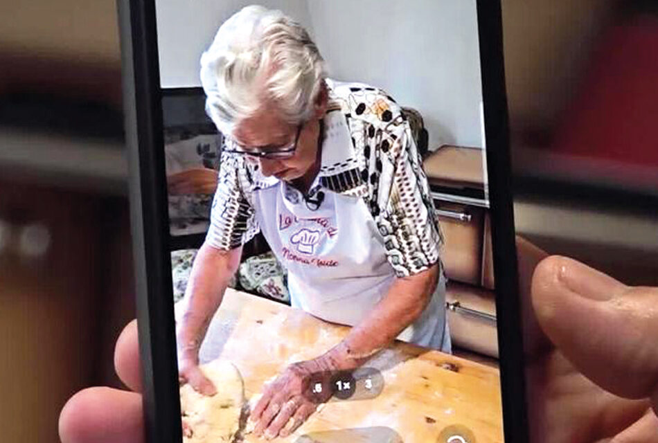 Le nonne italiane che impastano follower