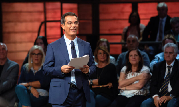 Asini che volano Perché l’Italia ha bisogno di ricordare la propria ironia Intervista a Giovanni Floris