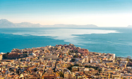 La mer, Naples et les îles Phlégréennes